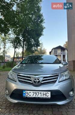 Універсал Toyota Avensis 2014 в Львові