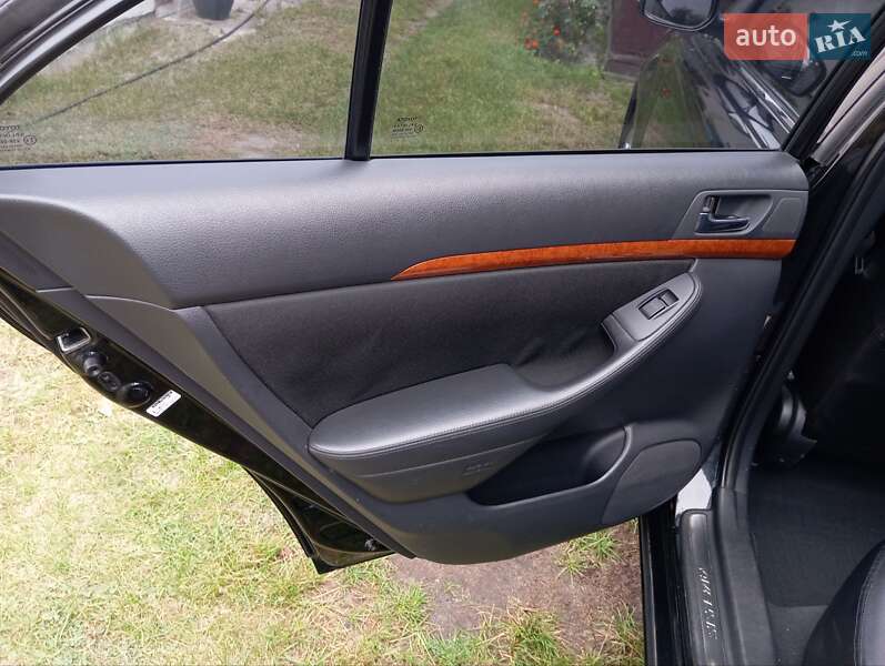 Седан Toyota Avensis 2007 в Вышгороде