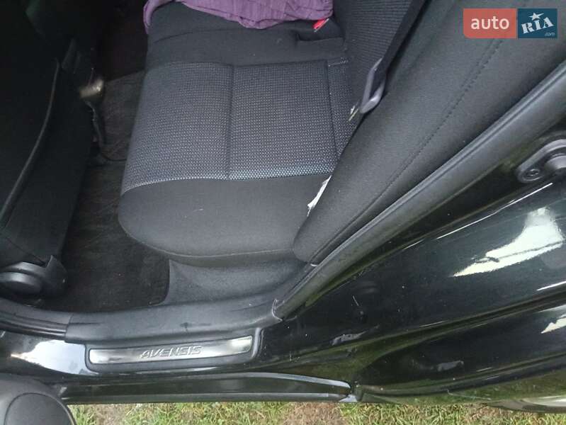 Універсал Toyota Avensis 2008 в Києві