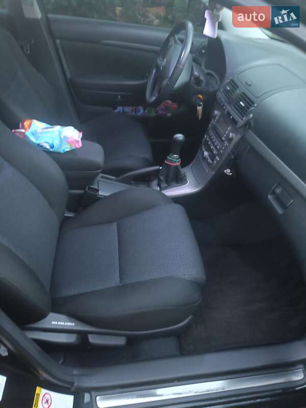 Універсал Toyota Avensis 2008 в Києві