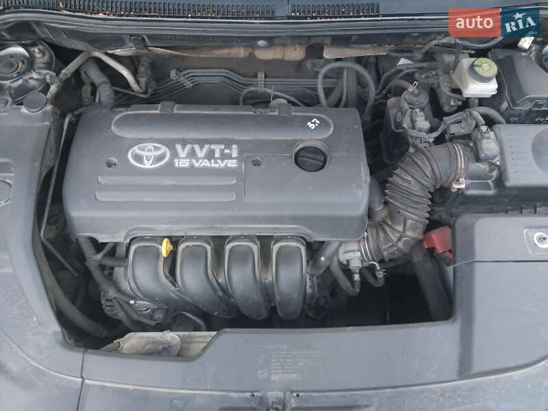 Універсал Toyota Avensis 2008 в Києві