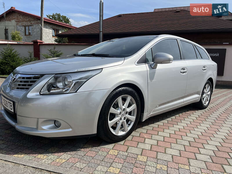 Универсал Toyota Avensis 2010 в Стрые