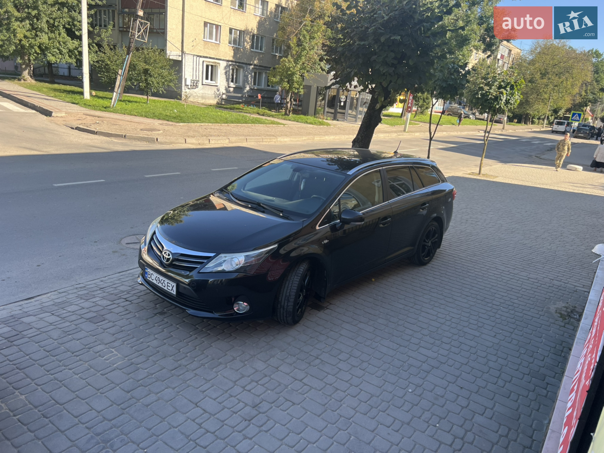 2012 Toyota Avensis - мініатюра 2