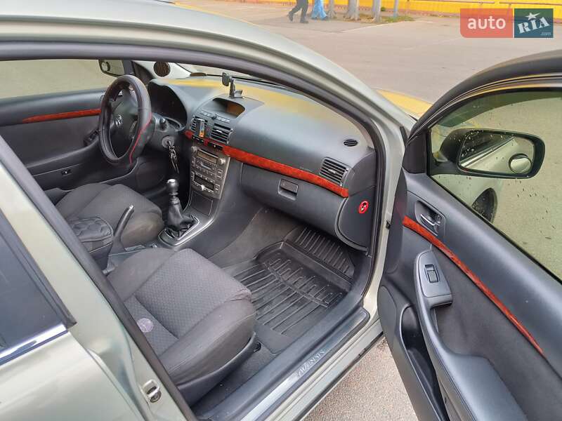 Универсал Toyota Avensis 2005 в Кропивницком