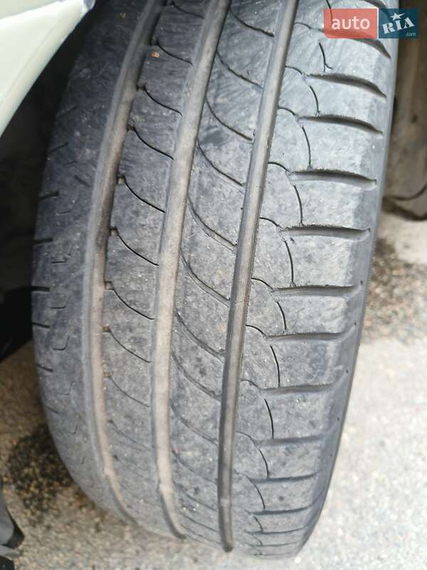 Универсал Toyota Avensis 2005 в Кропивницком