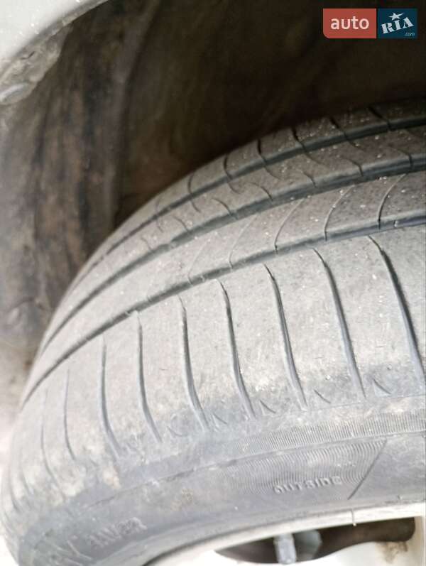 Универсал Toyota Avensis 2008 в Сарнах