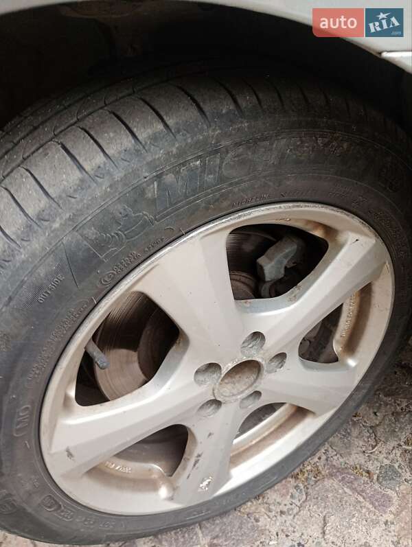 Универсал Toyota Avensis 2008 в Сарнах