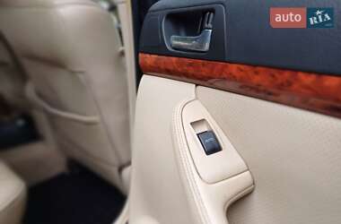 Универсал Toyota Avensis 2003 в 
