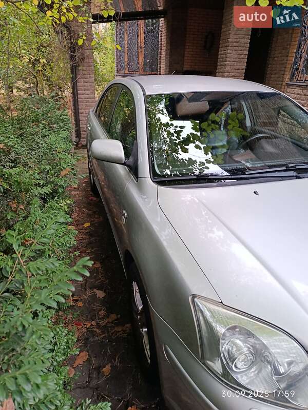 Лифтбек Toyota Avensis 2004 в Старых Петровцах фото 7 Лифтбек Toyota Avensis 2004 в Старых Петровцах