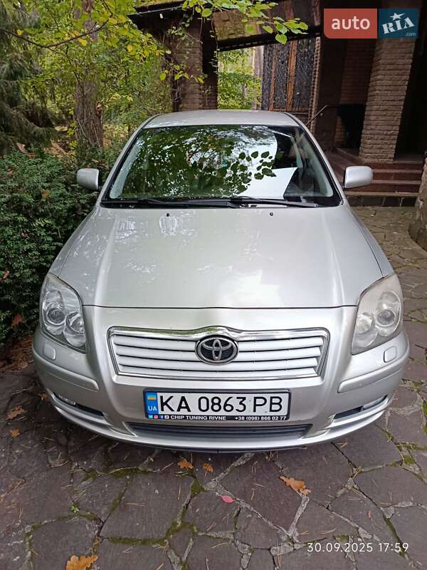Toyota Avensis 2004