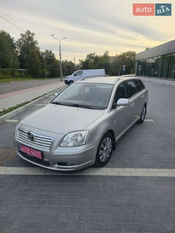 Универсал Toyota Avensis 2005 в Нововолынске