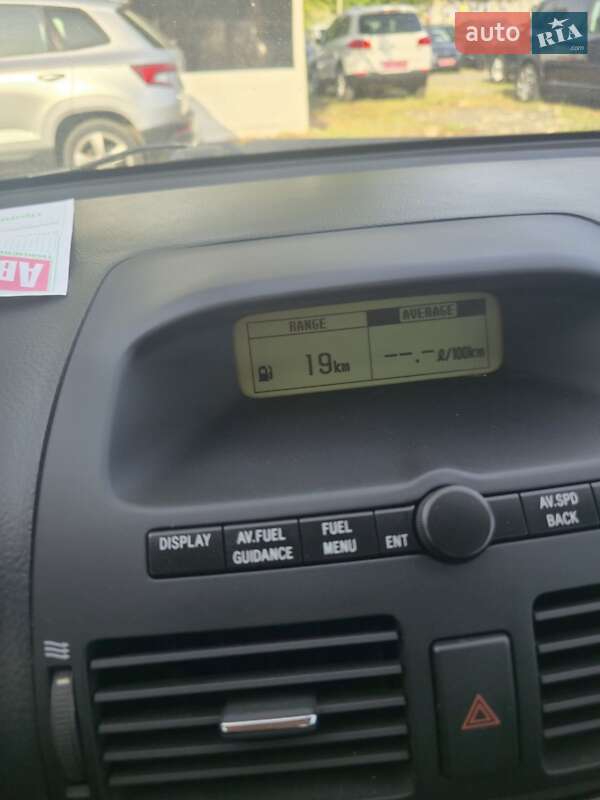 Универсал Toyota Avensis 2005 в Нововолынске