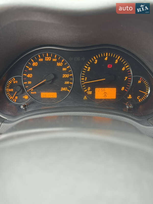 Седан Toyota Avensis 2008 в Харькове