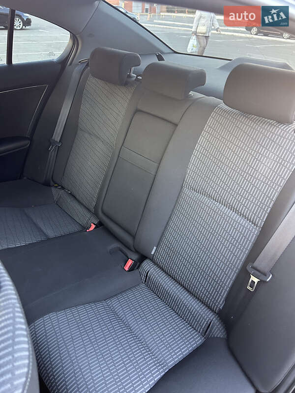 Седан Toyota Avensis 2010 в Броварах фото 22 Седан Toyota Avensis 2010 в Броварах