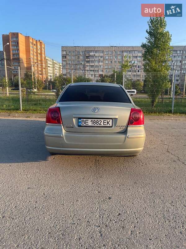 Toyota Avensis 2004