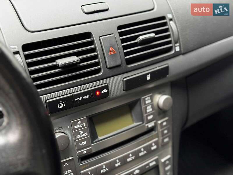 Седан Toyota Avensis 2007 в Киеве