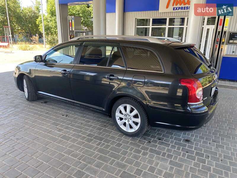 Универсал Toyota Avensis 2006 в Николаеве