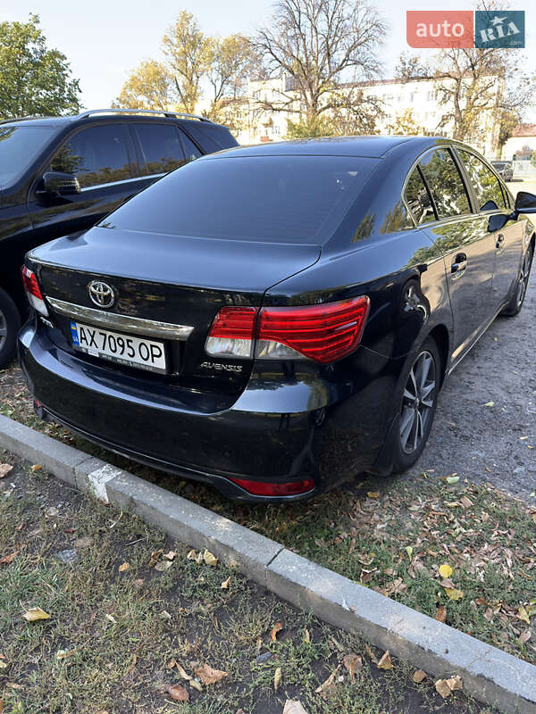 Седан Toyota Avensis 2013 в Харкові