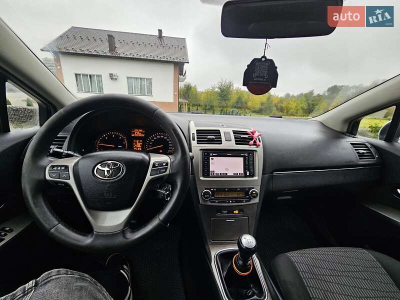 Универсал Toyota Avensis 2011 в Снятине