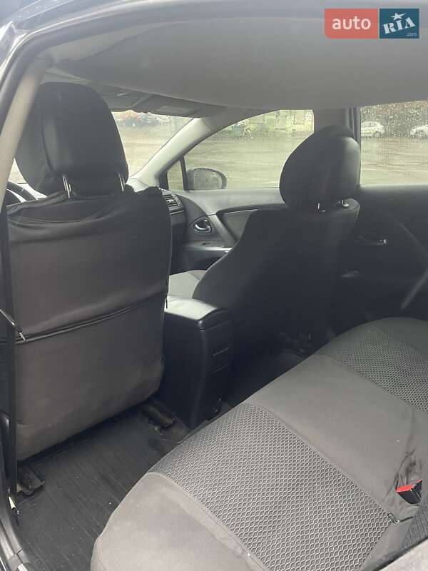 Седан Toyota Avensis 2010 в Одессе