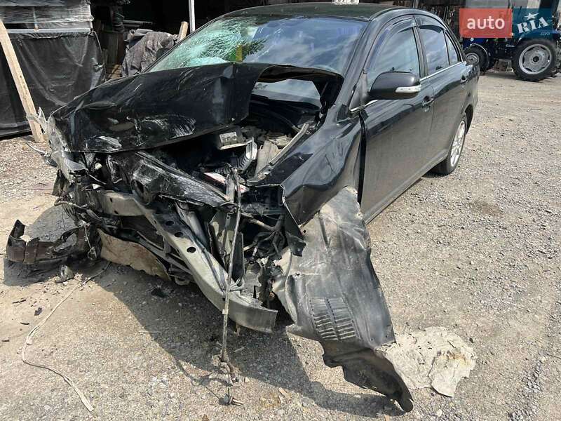 Седан Toyota Avensis 2007 в Черновцах