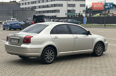 Седан Toyota Avensis 2005 в 