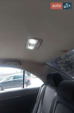 Седан Toyota Avensis 2003 в Львове