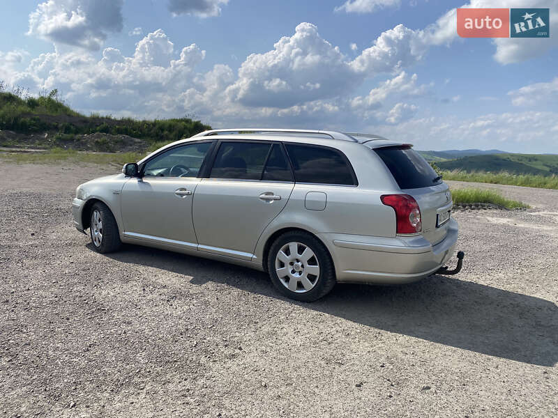 Універсал Toyota Avensis 2007 в Ужгороді