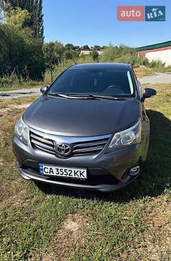 Седан Toyota Avensis 2012 в Умани