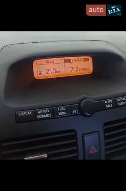 Седан Toyota Avensis 2003 в Львове