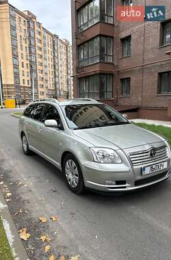 Универсал Toyota Avensis 2003 в Чернигове
