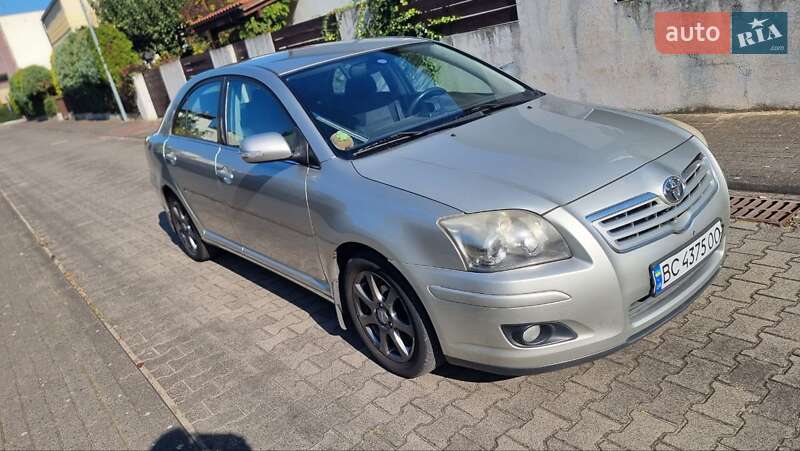 Седан Toyota Avensis 2007 в Львові