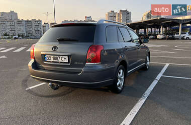 Универсал Toyota Avensis 2004 в 