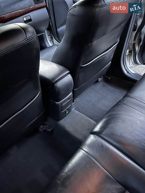 Лифтбек Toyota Avensis 2005 в Костополе