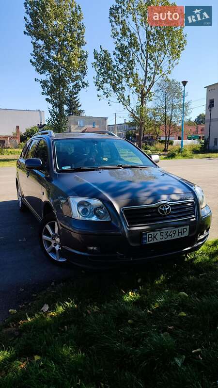 Toyota Avensis 2005