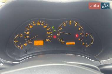 Седан Toyota Avensis 2005 в Львові