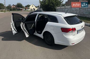Универсал Toyota Avensis 2012 в 