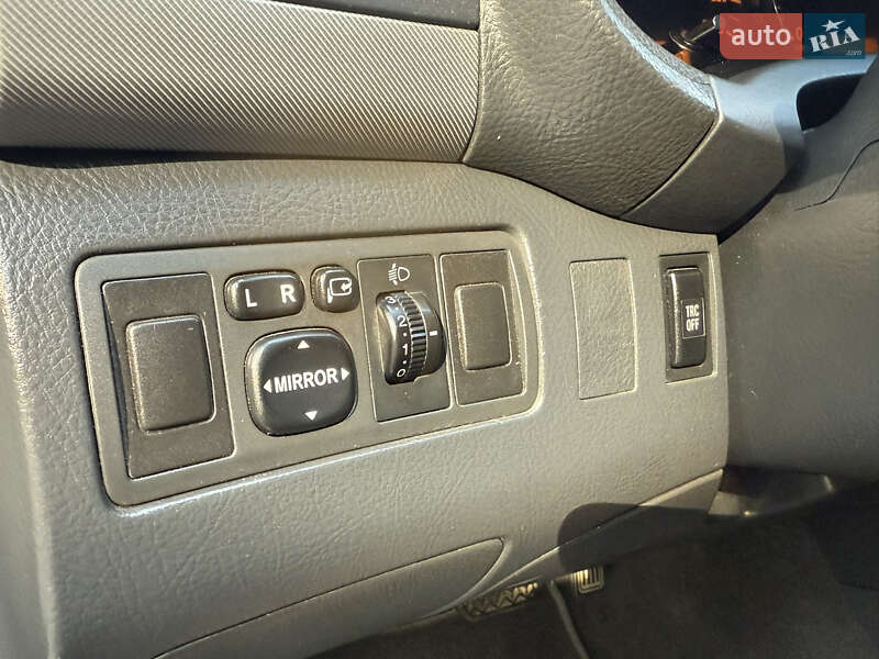 Седан Toyota Avensis 2007 в Запорожье