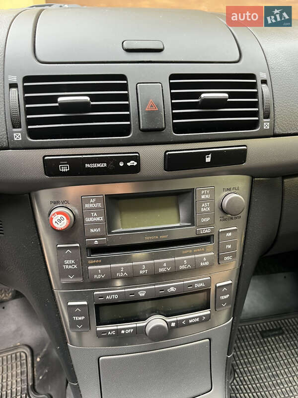 Универсал Toyota Avensis 2006 в Владимире