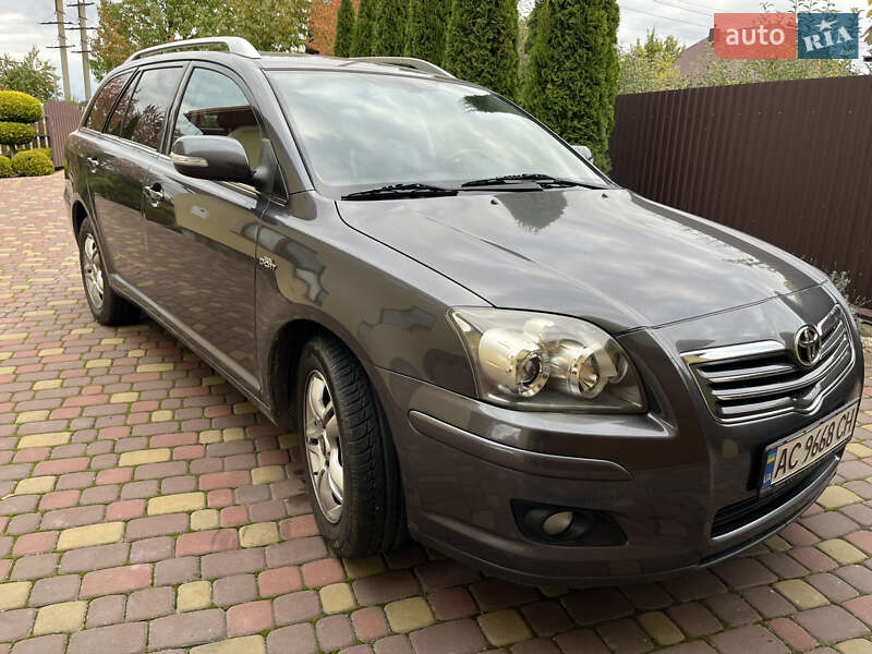 Универсал Toyota Avensis 2006 в Владимире
