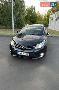 Універсал Toyota Avensis 2012 в Вишгороді