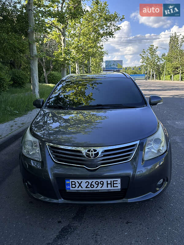 Універсал Toyota Avensis 2011 в Одесі