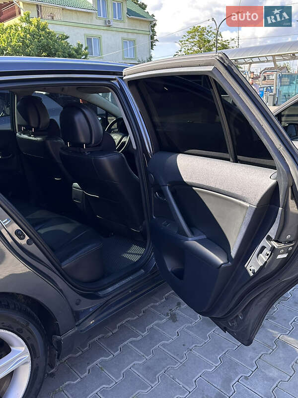 Універсал Toyota Avensis 2011 в Одесі