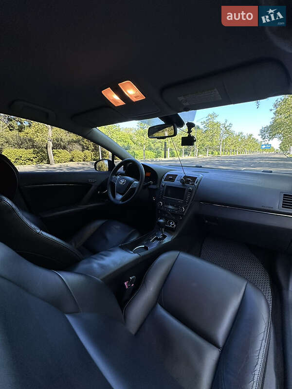 Універсал Toyota Avensis 2011 в Одесі