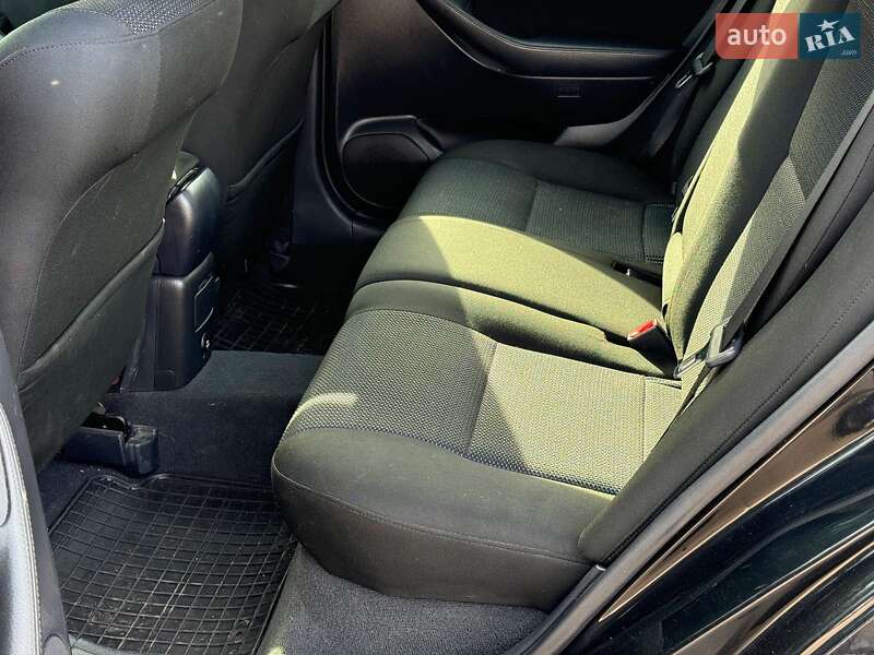 Седан Toyota Avensis 2007 в Виннице