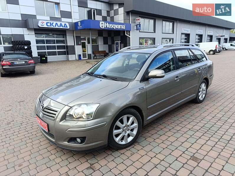 Универсал Toyota Avensis 2007 в Сарнах