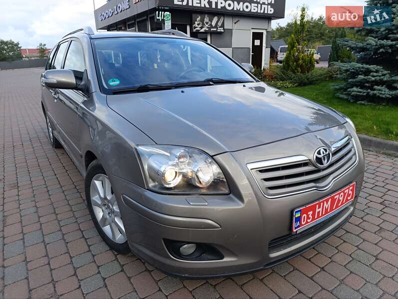 Универсал Toyota Avensis 2007 в Сарнах