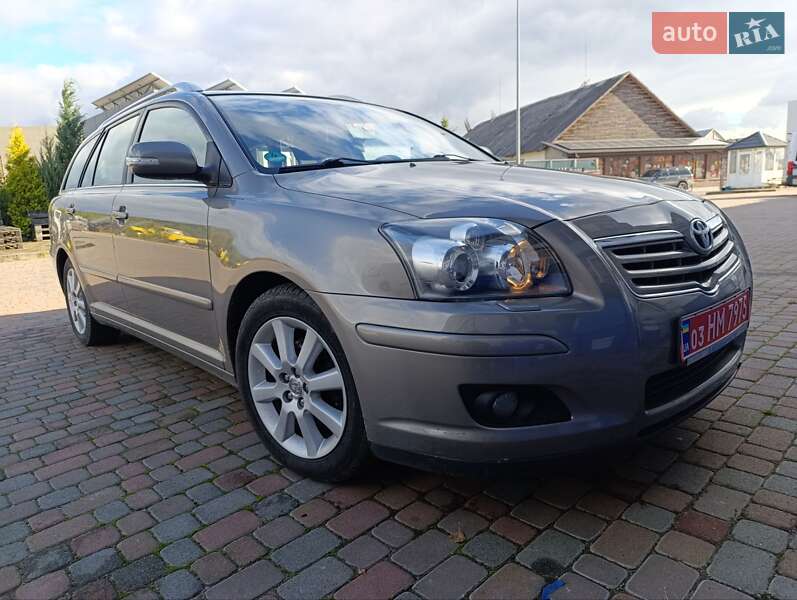 Универсал Toyota Avensis 2007 в Сарнах