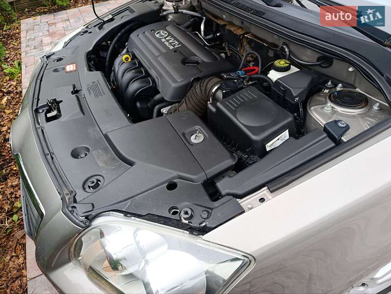 Универсал Toyota Avensis 2007 в Сарнах