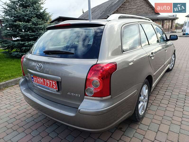 Универсал Toyota Avensis 2007 в Сарнах